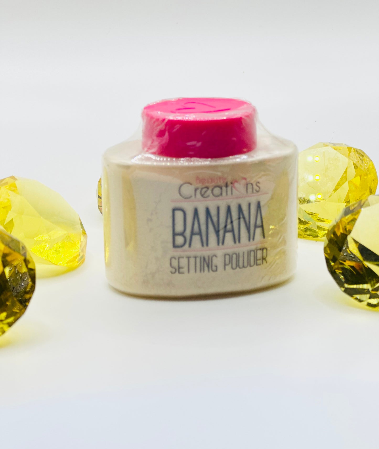 "Polvo Banana de Beauty Creations: ¡Controla el Brillo y Logra un Acabado Impecable!"